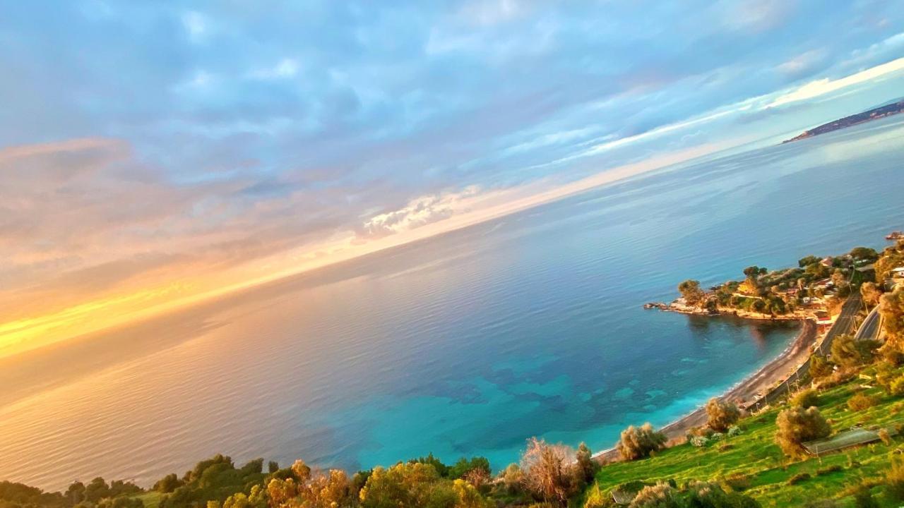 Kiss Of Sea - Balzi Rossi & Baia Beniamin Lejlighed Ventimiglia Eksteriør billede